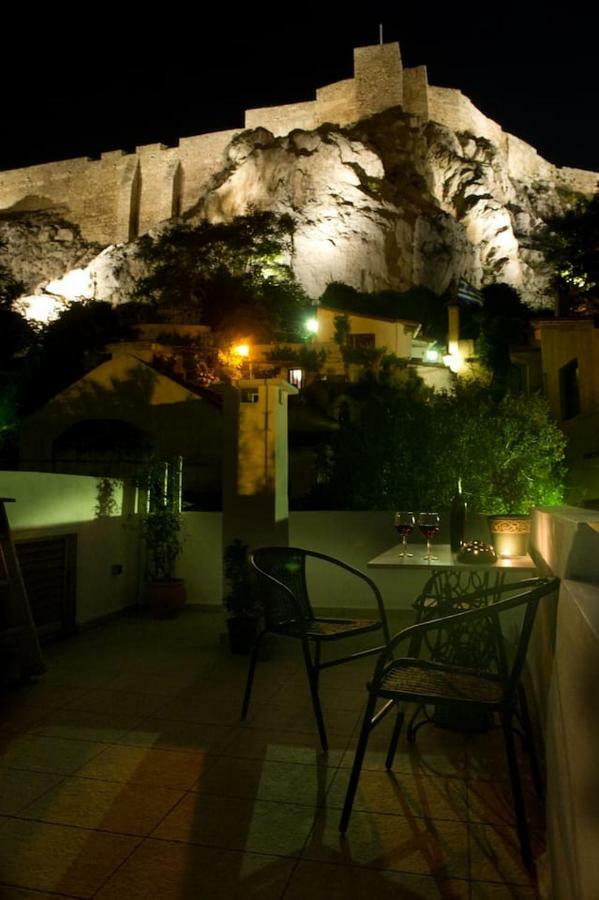 In The Shadow Of Acropolis Atenas Exterior foto